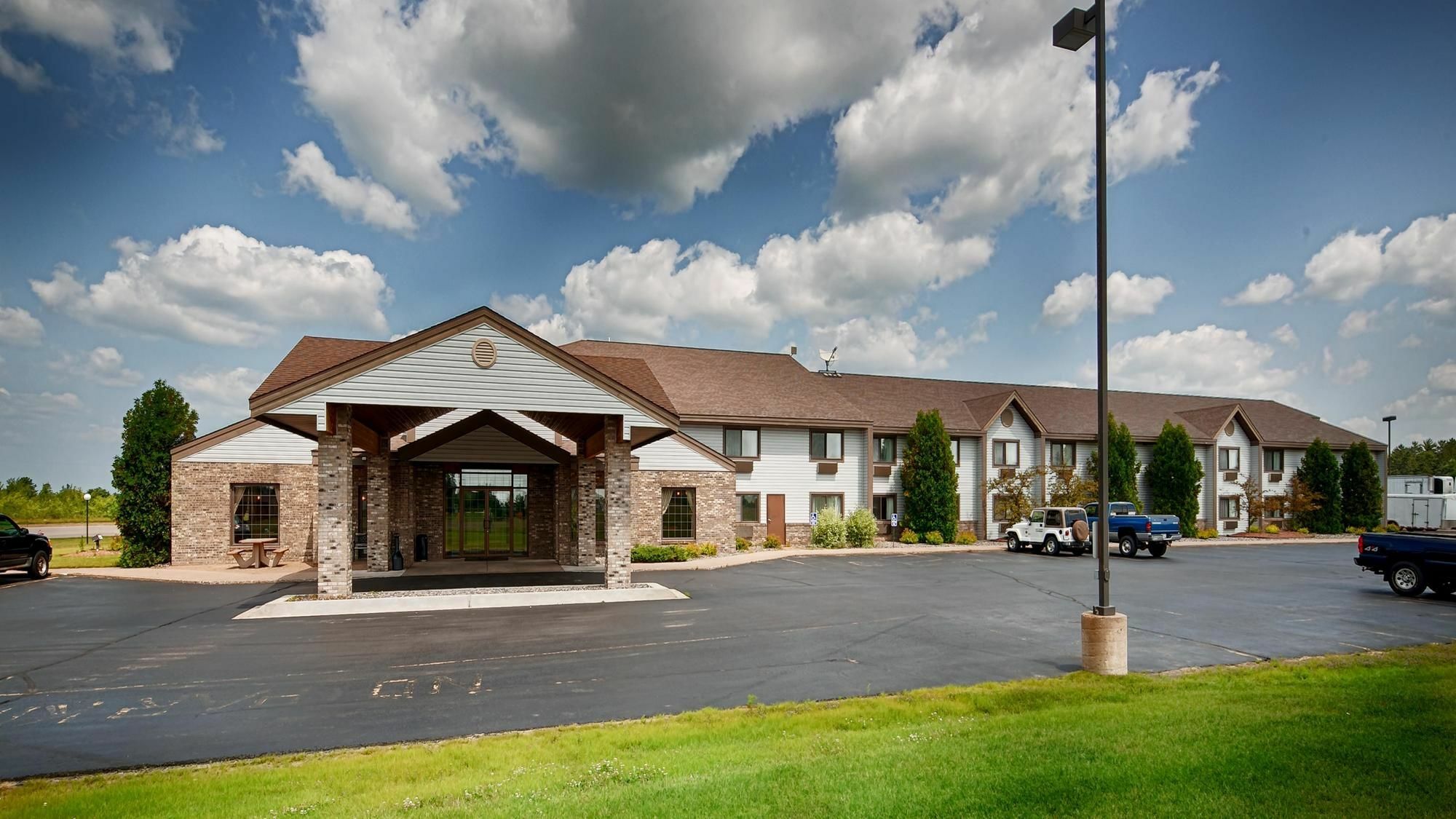 Best Western Derby Inn Eagle River Eksteriør billede